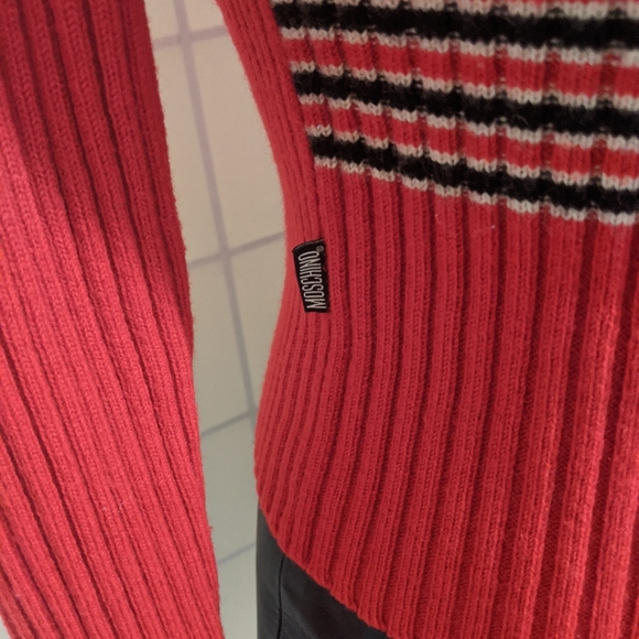 Vintage MOSCHINO red wool sweater Italy 90s - Picture 2 of 4